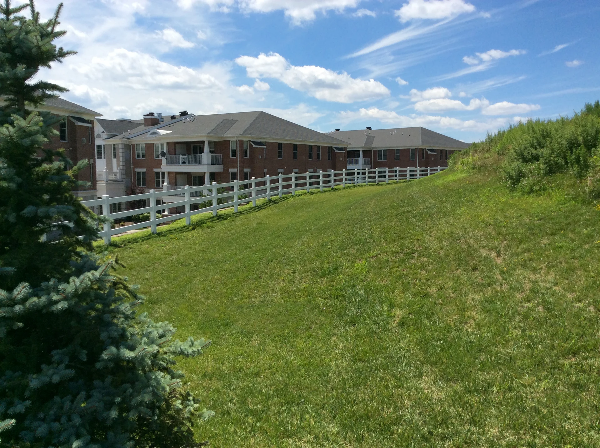 HOA-Compliant Fence Installation install in Blue Springs, MO by RKC Wood Care Pros