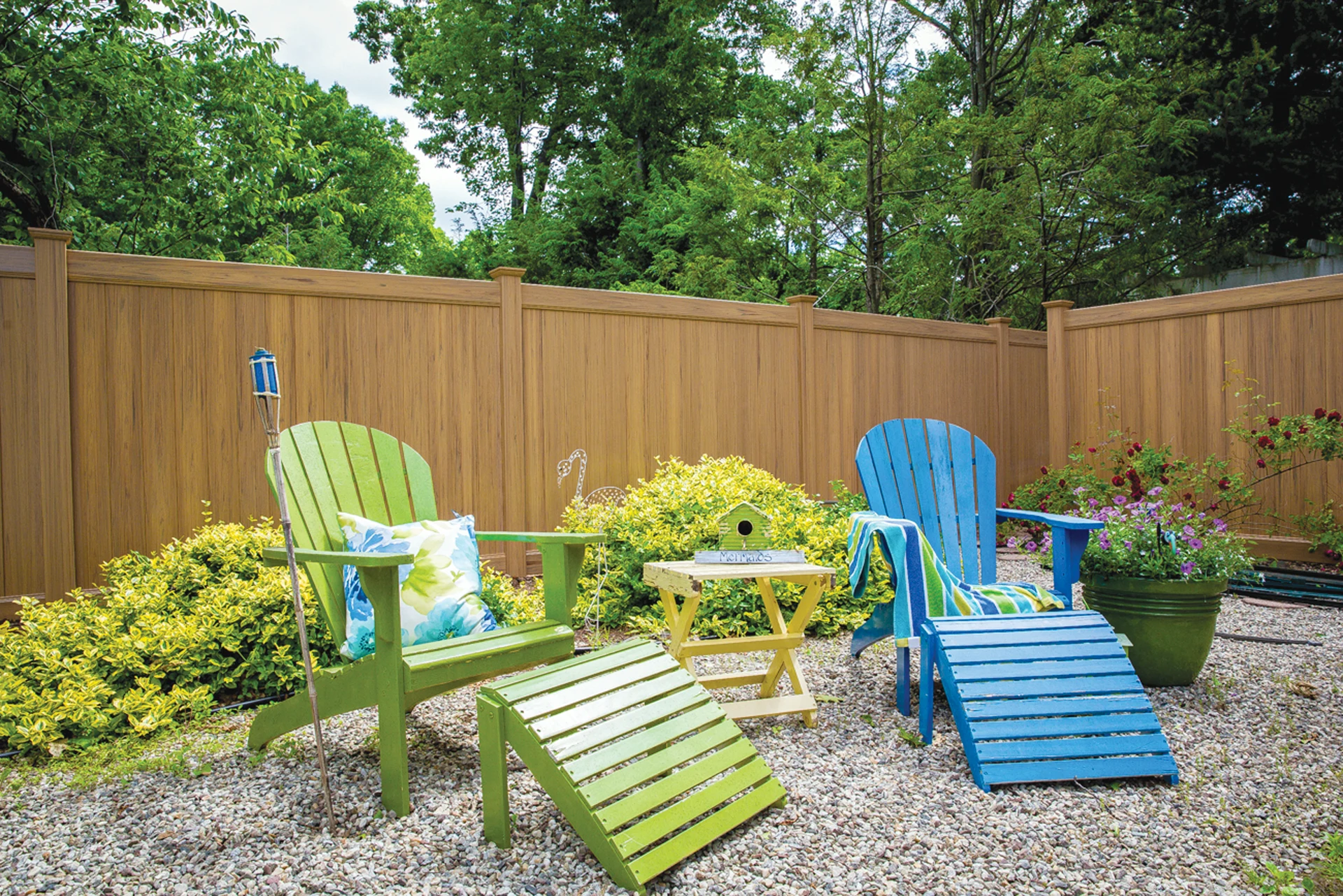 A Vinyl Fence in Independence, MO You Won't Re-Stain — 30-Year Lifespan, Zero Sand-and-Seal