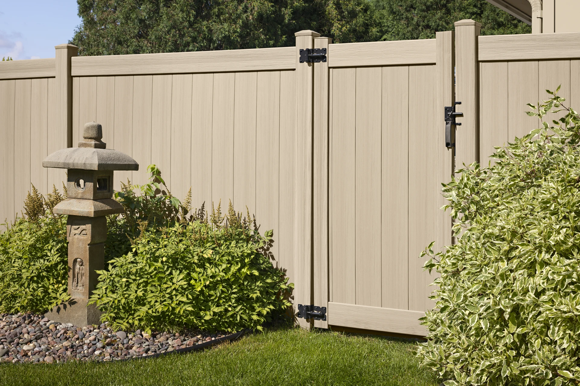 6-foot semi-privacy shadow box fence in Lee's Summit, MO — RKC Wood Care Pros